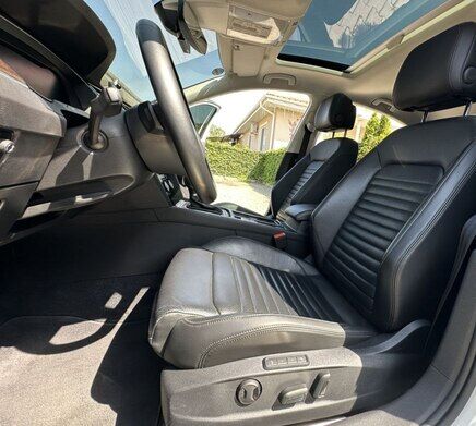 Срочная продажа авто Volkswagen Passat B8 фото 7