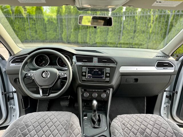 Срочная продажа авто Volkswagen Tiguan фото 4