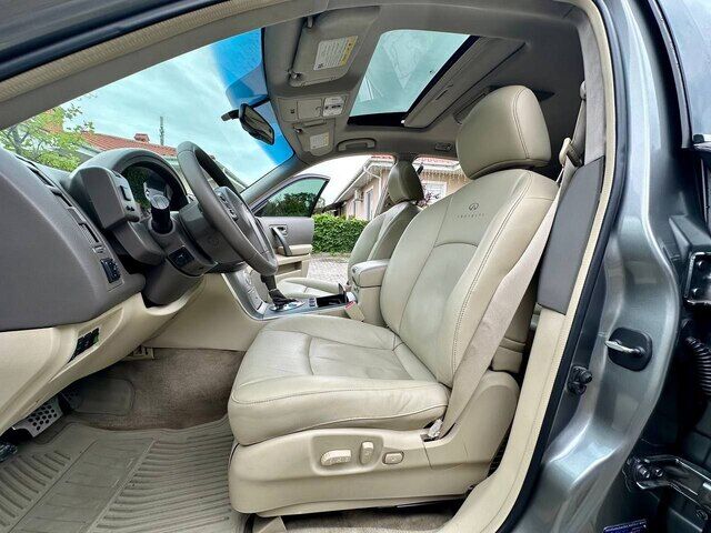 Срочная продажа авто Infiniti FX35 фото 6