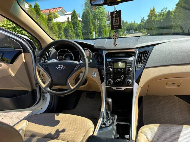 Срочная продажа авто Hyundai Sonata фото 2
