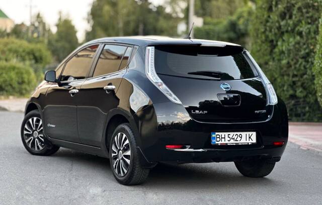 Срочная продажа авто Nissan Leaf фото 9