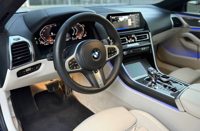Срочная продажа авто BMW 8-Series фото 2