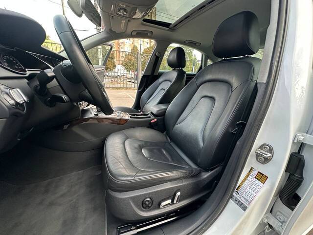 Срочная продажа авто Audi A4 фото 2
