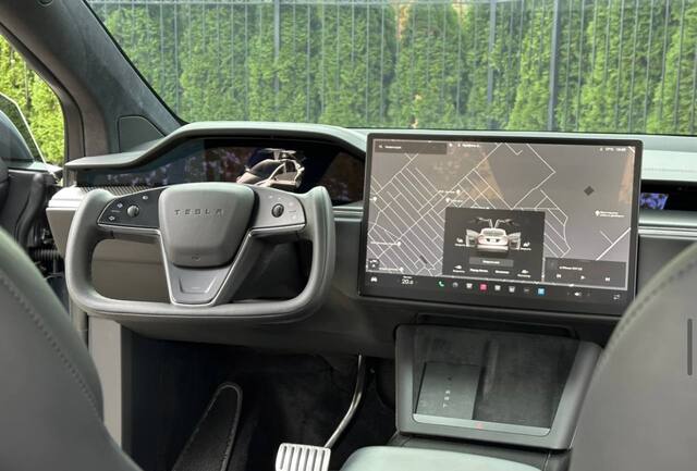 Срочная продажа авто Tesla Model X фото 2