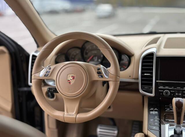Срочная продажа авто Porsche Cayenne фото 3
