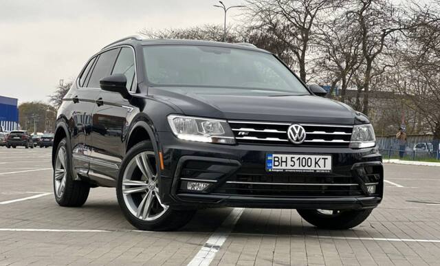 Срочная продажа авто Volkswagen Tiguan фото 6