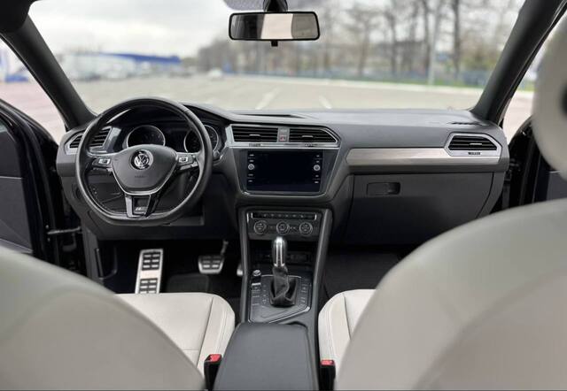 Срочная продажа авто Volkswagen Tiguan фото 3