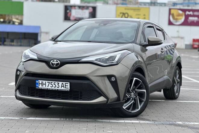 Срочная продажа авто Toyota C-HR фото 1