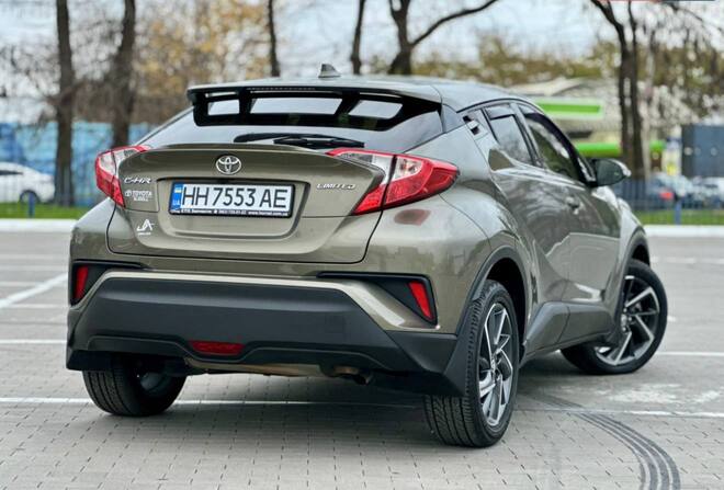 Срочная продажа авто Toyota C-HR фото 7