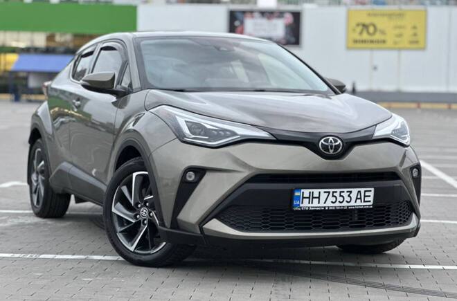 Срочная продажа авто Toyota C-HR фото 4