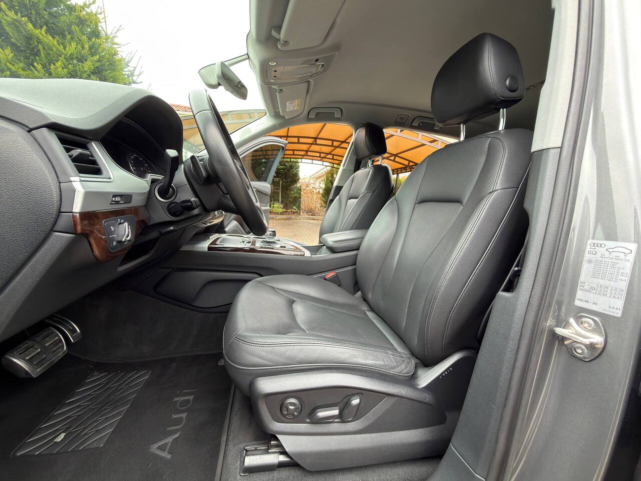 Срочная продажа авто Audi Q7 фото 6