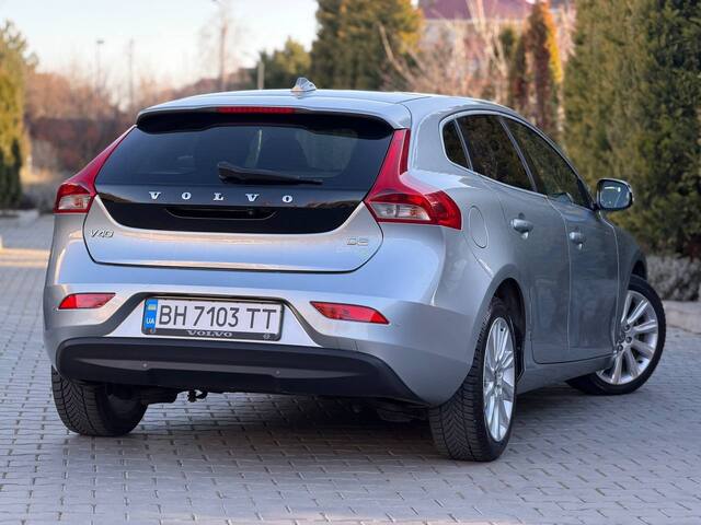 Срочная продажа авто Volvo V40 фото 7