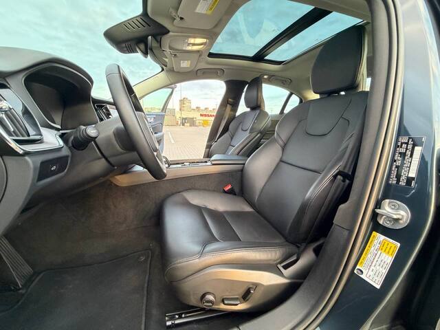 Срочная продажа авто Volvo S60 фото 2