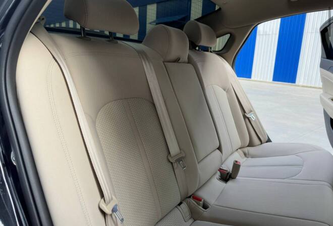 Срочная продажа авто Hyundai Sonata фото 2