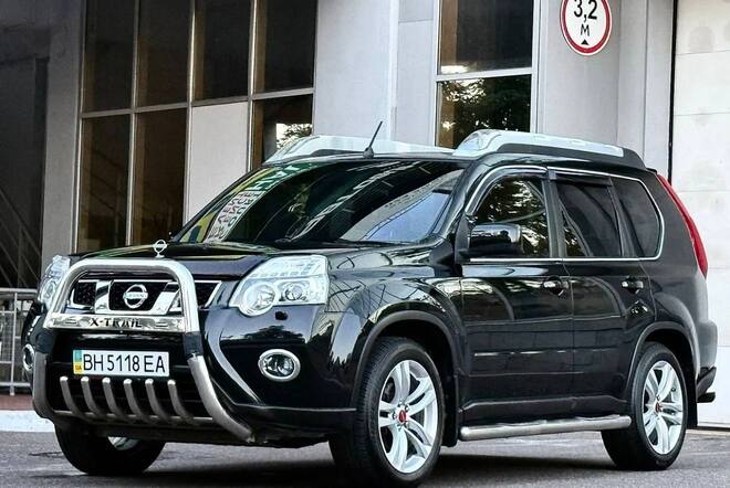 Срочная продажа авто Nissan  X-Trail фото 1