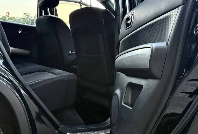 Срочная продажа авто Nissan  X-Trail фото 4