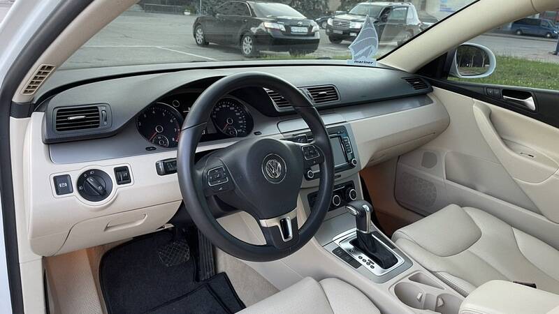 Срочная продажа авто Volkswagen Passat B6 фото 8