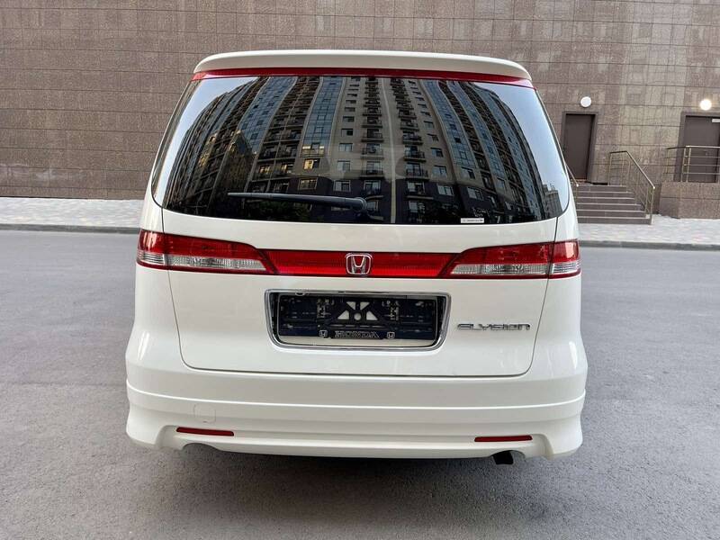 Срочная продажа авто Honda Elysion фото 15