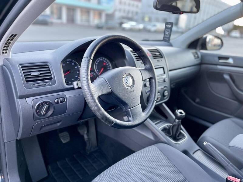 Срочная продажа авто Volkswagen Jetta  фото 8