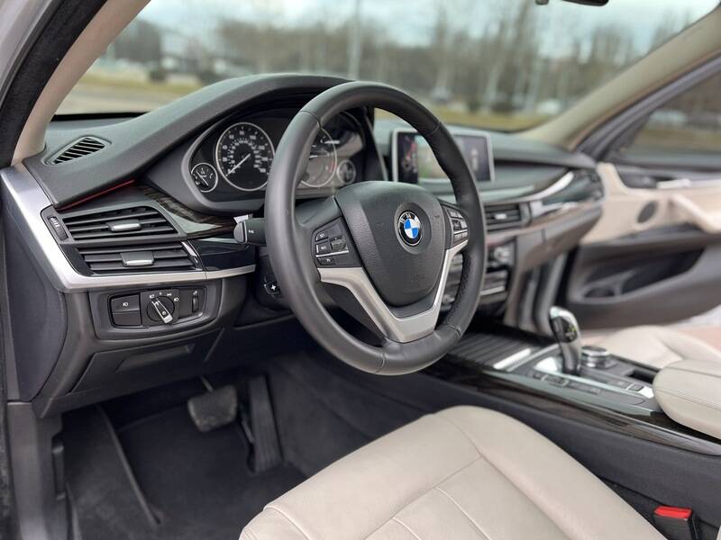 Срочная продажа авто BMW X5  фото 2