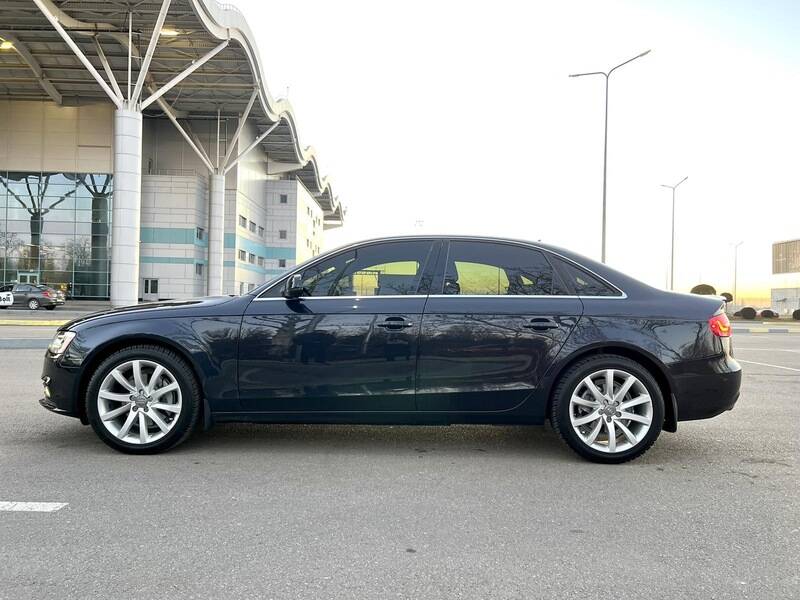 Срочная продажа авто Audi A4 фото 3