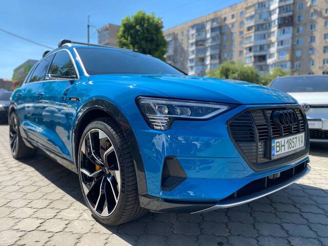 Срочная продажа авто Audi e-tron 2019  фото 1