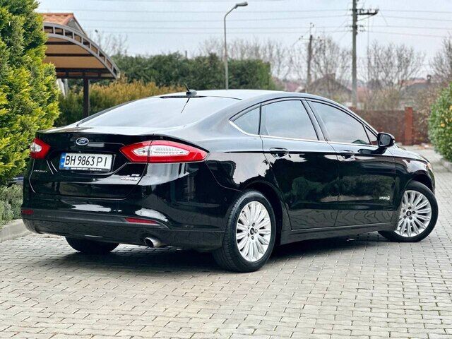 Срочная продажа авто Ford Fusion фото 5