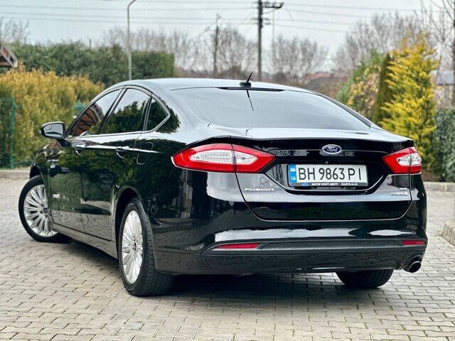 Срочная продажа авто Ford Fusion фото 4