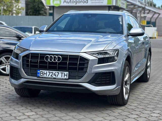 Срочная продажа авто Audi Q8 фото 6