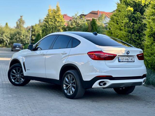 Срочная продажа авто BMW X6 фото 4