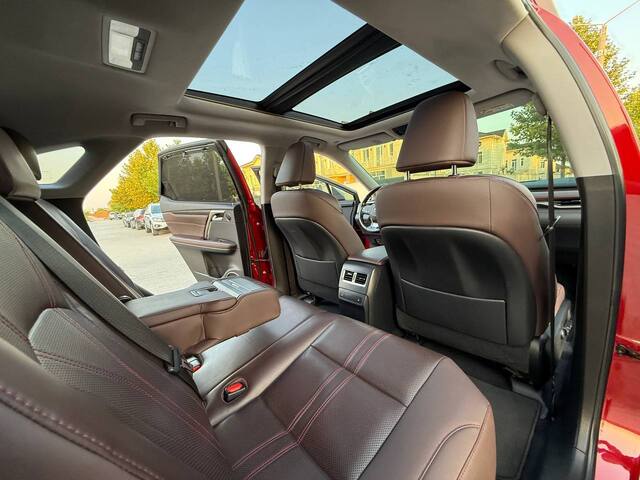 Срочная продажа авто Lexus RX фото 3