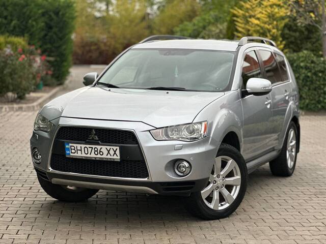 Срочная продажа авто Mitshubishi Outlander фото 1