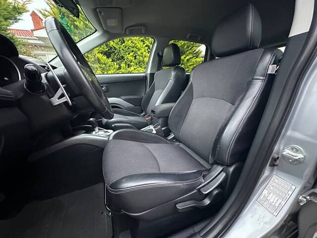 Срочная продажа авто Mitshubishi Outlander фото 6