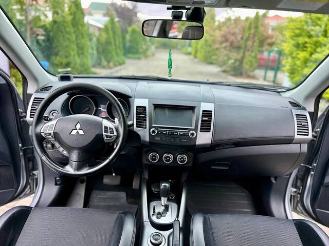 Срочная продажа авто Mitshubishi Outlander фото 3
