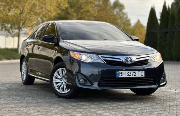 Срочная продажа авто Toyota Camry фото 1