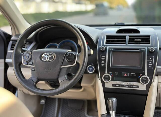 Срочная продажа авто Toyota Camry фото 2