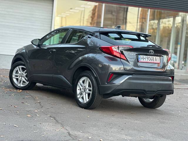 Срочная продажа авто Toyota C-HR фото 7