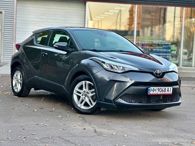 Срочная продажа авто Toyota C-HR фото 5