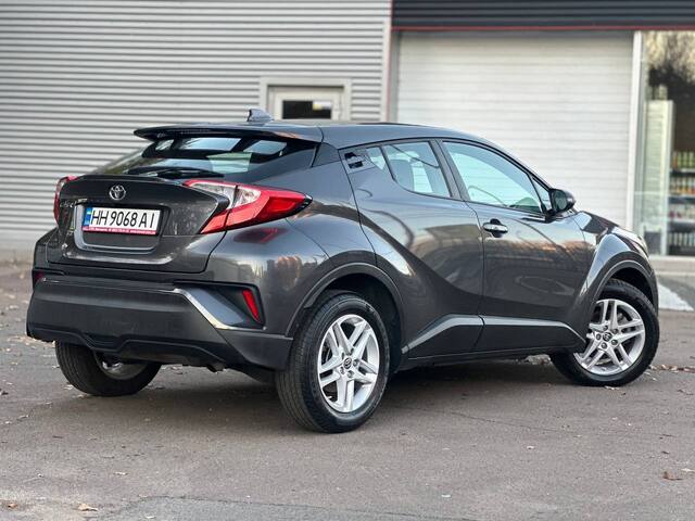 Срочная продажа авто Toyota C-HR фото 4