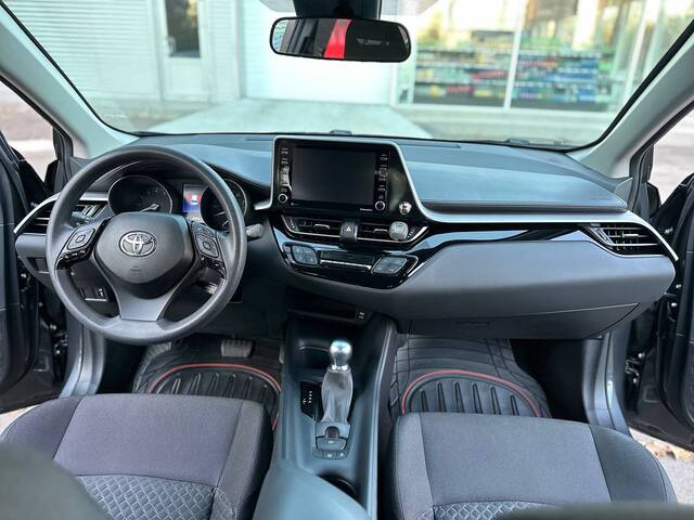 Срочная продажа авто Toyota C-HR фото 3