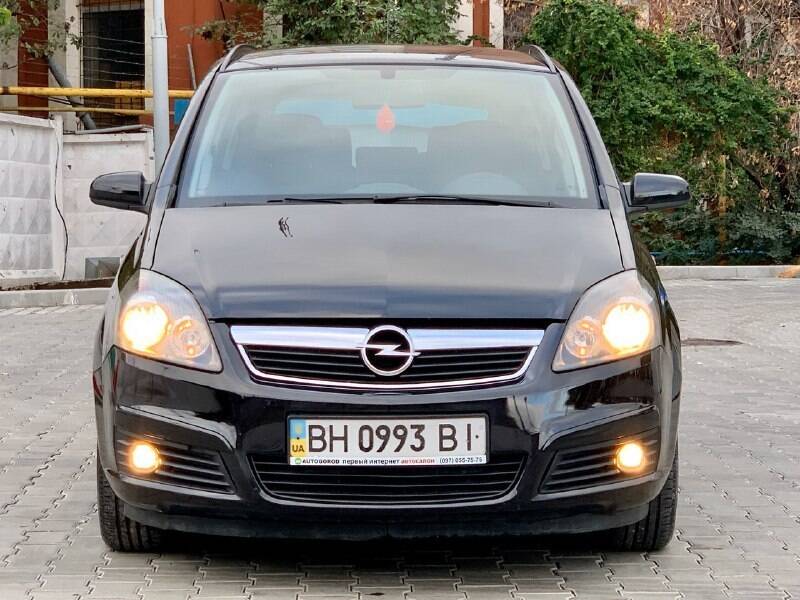 Срочная продажа авто Opel Zafira фото 1