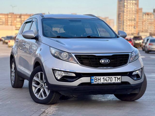 Срочная продажа авто Kia Sportage фото 1