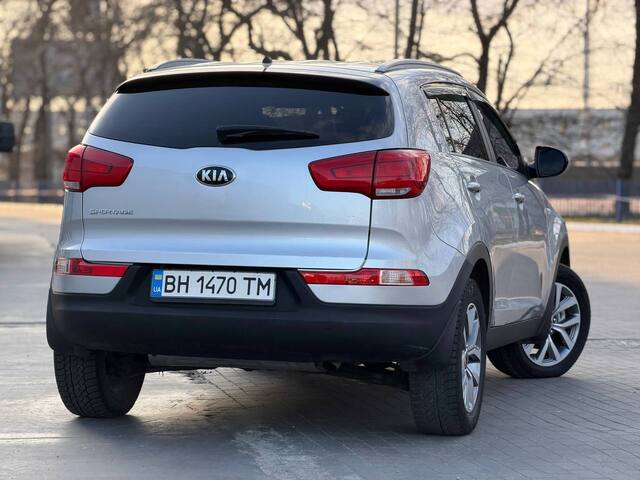 Срочная продажа авто Kia Sportage фото 7