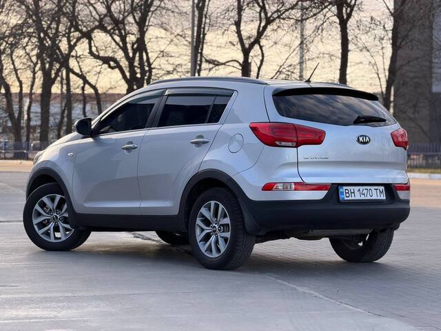 Срочная продажа авто Kia Sportage фото 6