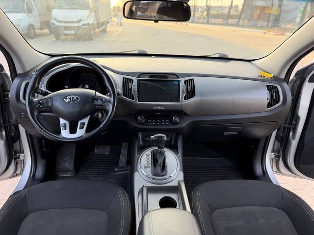Срочная продажа авто Kia Sportage фото 4