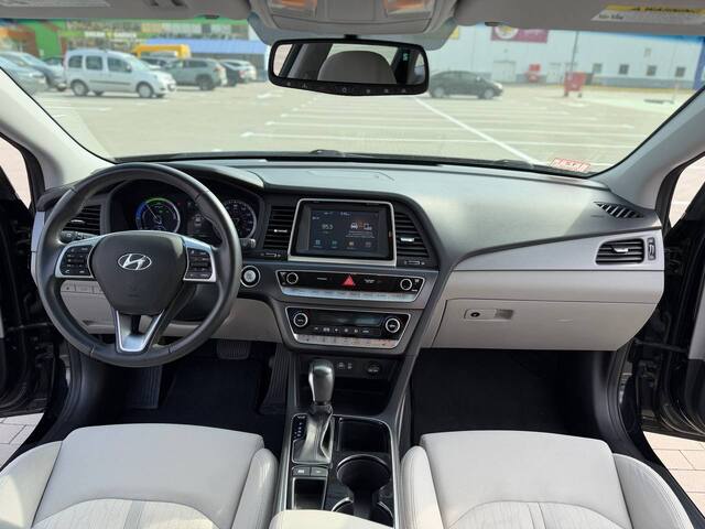 Срочная продажа авто Hyundai Sonata фото 7