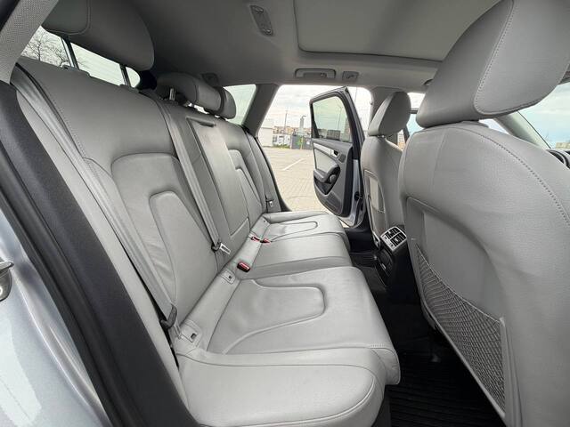 Срочная продажа авто Audi A4 allroad фото 2