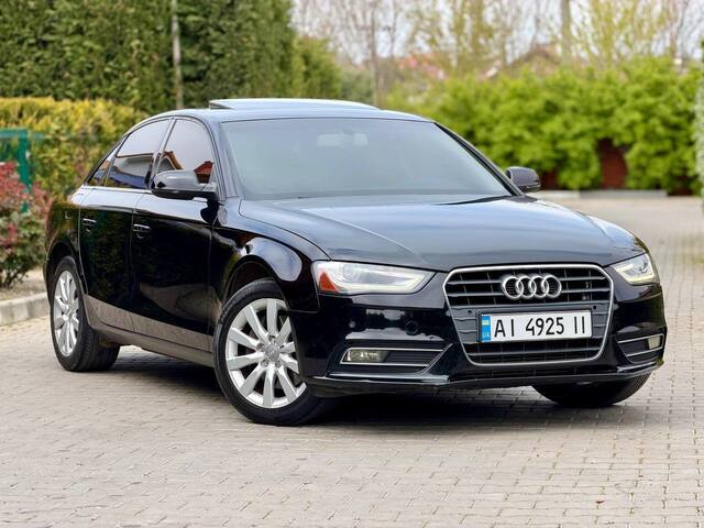 Срочная продажа авто Audi A4 фото 1
