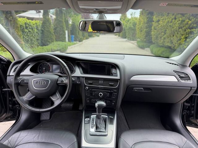 Срочная продажа авто Audi A4 фото 4