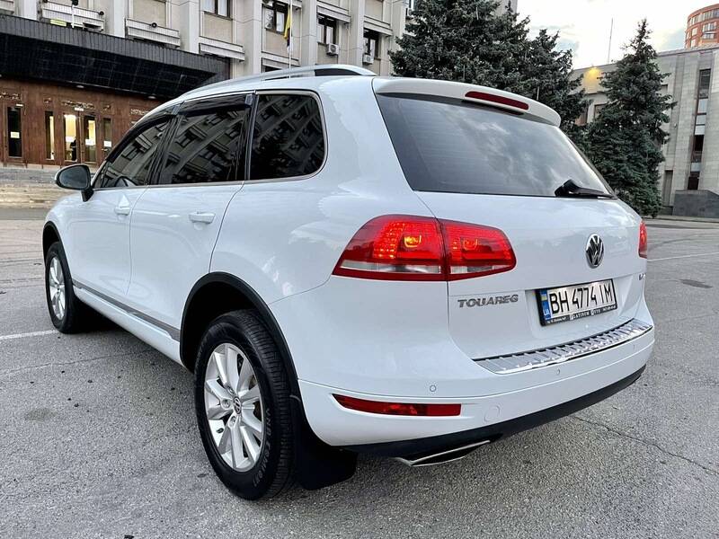 Срочная продажа авто Volkswagen Toureg фото 2